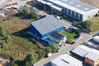 Solardach am Gewerbering im Ortsteil Rußheim in Dettenheim im Bundesland Baden-Württemberg, Deutschland