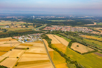 Saalbachkanal im Ortsteil Rußheim in Dettenheim im Bundesland Baden-Württemberg, Deutschland