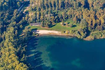 Strand am Badesee Giesen in Linkenheim-Hochstetten im Bundesland Baden-Württemberg, Deutschland