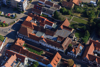 Schrägluftbild von Rheinstraße x Bahnhofstr in Kandel im Bundesland Rheinland-Pfalz, Deutschland