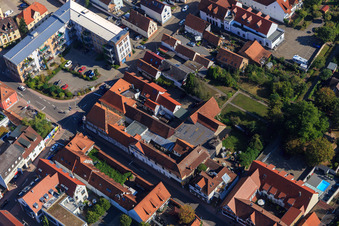 Weinstube beim Schnapser in Kandel im Bundesland Rheinland-Pfalz, Deutschland