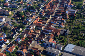 Rheinstraße und Juststr- von Südwesten in Kandel im Bundesland Rheinland-Pfalz, Deutschland