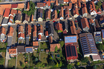 Rheinstraße aus Süden in Kandel im Bundesland Rheinland-Pfalz, Deutschland von oben gesehen