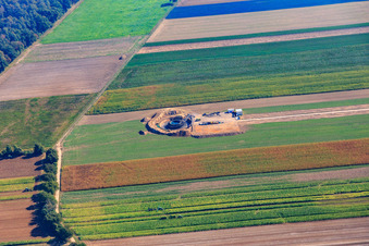Baustelle Windrad Fundament in Hatzenbühl im Bundesland Rheinland-Pfalz, Deutschland aus der Luft