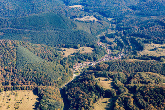 Niedersteinbach im Bundesland Bas-Rhin, Frankreich von der Drohne aus gesehen