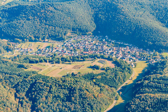 Vorderweidenthal von Nordwesten im Bundesland Rheinland-Pfalz, Deutschland