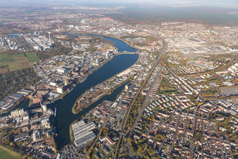 Industriehafen Friesenheimer Insel im Ortsteil Neckarstadt-West in Mannheim im Bundesland Baden-Württemberg, Deutschland