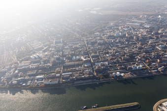 Drohnenaufname von Ortsteil BASF in Ludwigshafen am Rhein im Bundesland Rheinland-Pfalz, Deutschland