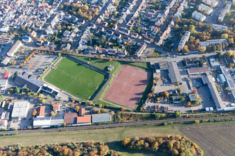Drohnenbild von Ortsteil Oppau in Ludwigshafen am Rhein im Bundesland Rheinland-Pfalz, Deutschland