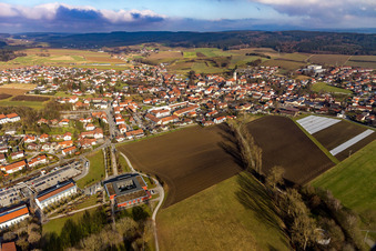 Drohnenbild von Ortsteil Aunham in Bad Birnbach im Bundesland Bayern, Deutschland