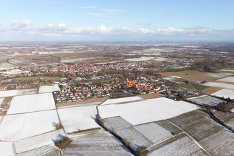 Drohnenaufname von Ortsteil Mühlhofen in Billigheim-Ingenheim im Bundesland Rheinland-Pfalz, Deutschland