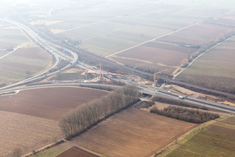Baustelle der Autobahnauffahrt A65 auf die B272 im Ortsteil Dammheim in Landau in der Pfalz im Bundesland Rheinland-Pfalz, Deutschland