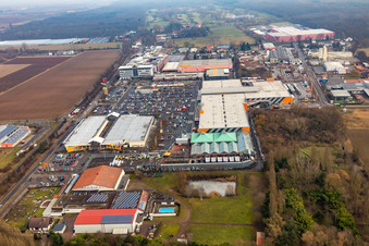Hornbach Baumarkt von Westen in Bornheim im Bundesland Rheinland-Pfalz, Deutschland