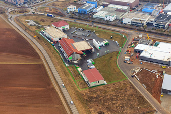 Gewerbepark W II mit Raiffeisen Agrarhandel Pfalz GmbH (Herxheim) in Herxheim bei Landau im Bundesland Rheinland-Pfalz, Deutschland