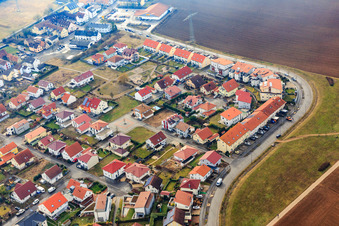 Luftbild von Am Höhenweg im Winter ohne Schnee in Kandel im Bundesland Rheinland-Pfalz, Deutschland