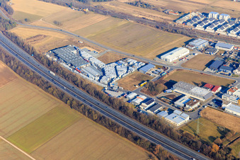 Industriegebiet Berta-Benz-Straße mit NCG / WEISS IBC-Servicecenter GmbH in Bickenbach im Bundesland Hessen, Deutschland