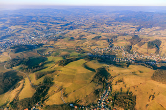 Ortsansicht im Odenwald aus Süden im Ortsteil Weiher in Mörlenbach im Bundesland Hessen, Deutschland