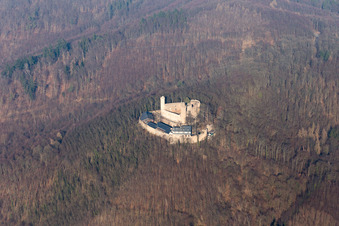Schrägluftbild von Ortsteil Auerbach in Bensheim im Bundesland Hessen, Deutschland