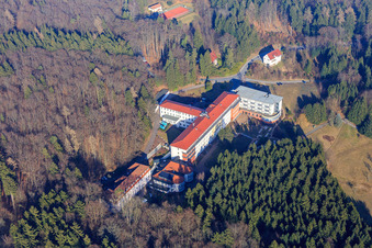 Klinikgelände des Krankenhauses Eleonoren-Klinik im Ortsteil Winterkasten in Lindenfels im Bundesland Hessen, Deutschland