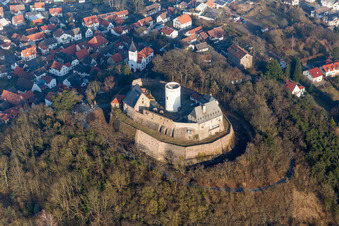 Luftaufnahme von Burganlage der Veste Museum am Burgweg im Ortsteil Hering in Otzberg im Bundesland Hessen, Deutschland