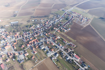 Schrägluftbild von Oberlauterbach im Bundesland Bas-Rhin, Frankreich