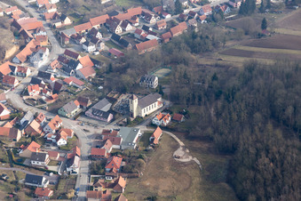 Neewiller-près-Lauterbourg im Bundesland Bas-Rhin, Frankreich von einer Drohne aus