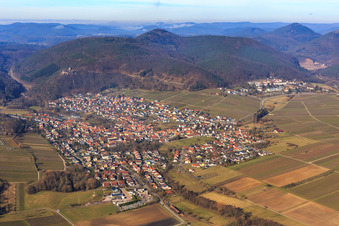Ortsansicht am Haardtrand aus Osten in Klingenmünster im Bundesland Rheinland-Pfalz, Deutschland