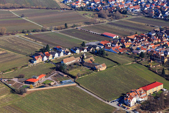 Kloster Heilsbruck und Hotel Das Prinzregent in Edenkoben im Bundesland Rheinland-Pfalz, Deutschland