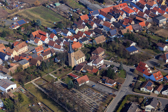 Protestantische Kirche Gommersheim am Friedhof im Bundesland Rheinland-Pfalz, Deutschland