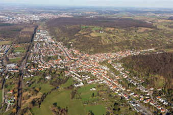 Luftbild von Ortsansicht der Straßen und Häuser der Wohngebiete in Untergrombach in Bruchsal im Bundesland Baden-Württemberg, Deutschland
