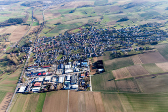 Luftbild von Ortsteil Helmsheim in Bruchsal im Bundesland Baden-Württemberg, Deutschland