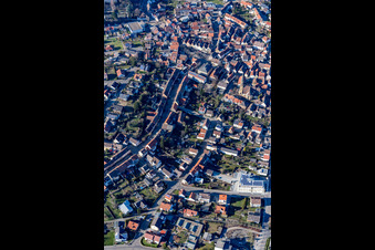 Brettener Straße im Ortsteil Heidelsheim in Bruchsal im Bundesland Baden-Württemberg, Deutschland