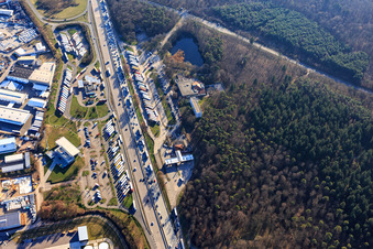 Autobahnraststätten: Tank & Rast Raststätte Bruchsal West und Serways Raststätte Bruchsal Ost an der A5 aus Norden in Forst im Bundesland Baden-Württemberg, Deutschland