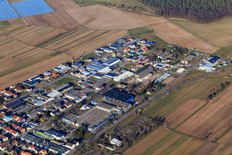 Industriegebiet Industriestraße mit LINHARDT Hambrücken GmbH von Südwesten im Bundesland Baden-Württemberg, Deutschland