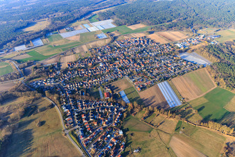 Ortsübersicht aus Süden in Hanhofen im Bundesland Rheinland-Pfalz, Deutschland