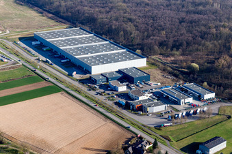 Schrägluftbild von Mommenheim im Bundesland Bas-Rhin, Frankreich