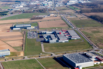 Gebäude und Produktionshallen auf dem Werksgelände SEW-USOCOME usine de Brumath in Bernolsheim in Grand Est in Mommenheim im Bundesland Bas-Rhin, Frankreich