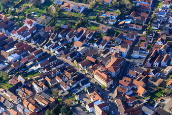 Ob. Hauptstraße x Oberhohlstr in Herxheim bei Landau im Bundesland Rheinland-Pfalz, Deutschland