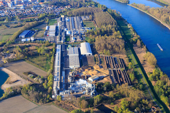 Industriegebiet Konrad-Nolte-Straße aus Süden mit Rheinspan GmbH & Co. KG in Germersheim im Bundesland Rheinland-Pfalz, Deutschland