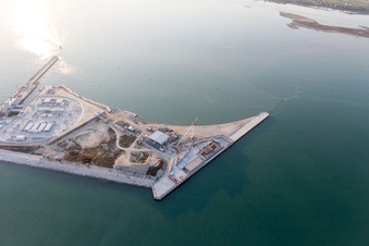 Schrägluftbild von Punta Sabbioni im Bundesland Venetien, Italien