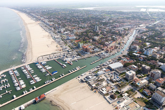 Milano Marittima im Bundesland Emilia-Romagna, Italien aus der Luft