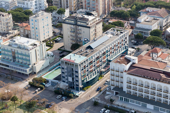 Cesenatico im Bundesland Forlì-Cesena, Italien von oben