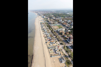 Cesenatico im Bundesland Forlì-Cesena, Italien aus der Vogelperspektive