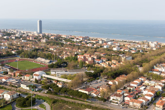 Schrägluftbild von Case Lontani im Bundesland Emilia-Romagna, Italien