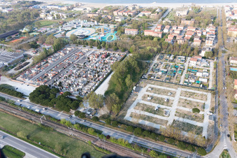 Schrägluftbild von Cesenatico im Bundesland Forlì-Cesena, Italien