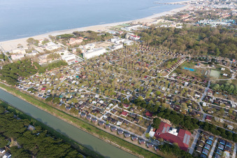 Zadina Pineta im Bundesland Emilia-Romagna, Italien von oben gesehen
