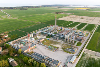 Casalborsetti im Bundesland Emilia-Romagna, Italien von der Drohne aus gesehen