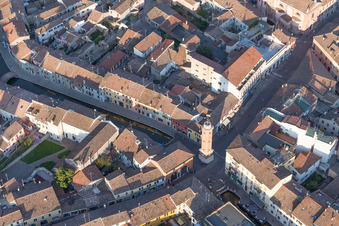 Drohnenaufname von Comacchio im Bundesland Ferrara, Italien