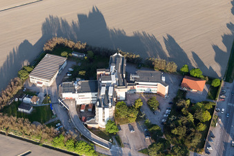 Comacchio im Bundesland Ferrara, Italien von der Drohne aus gesehen