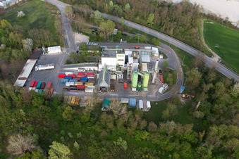 Technische Anlagen im Industriegebiet Mistral FVG S.R.L. in Spilimbergo in Friuli-Venezia Giulia im Bundesland Pordenone, Italien